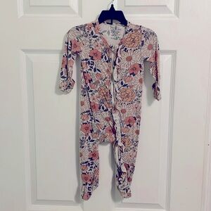 Caden Lane Stevie’s Sunset Floral Ruffle Zipper Footie Size 6-9 months